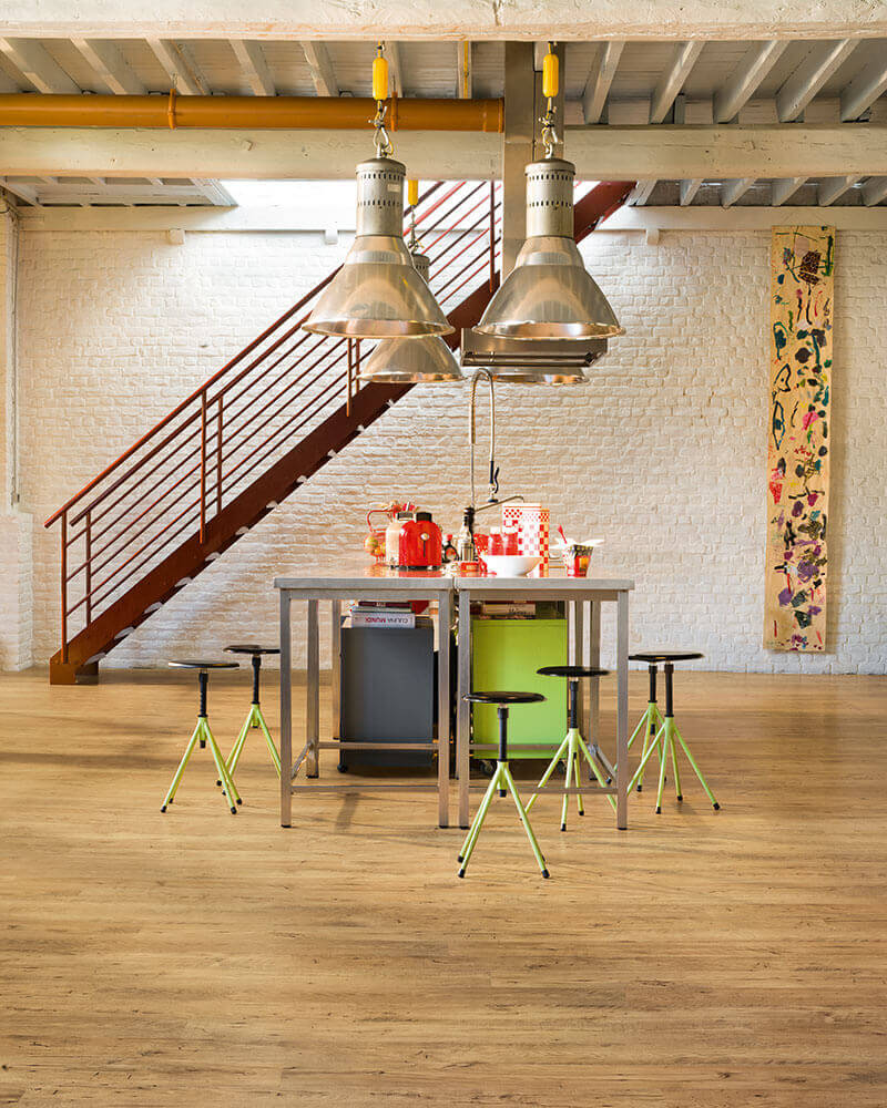 laminate-flooring-kitchen